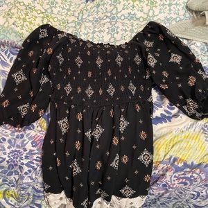 SO off the shoulder half sleeve blouse